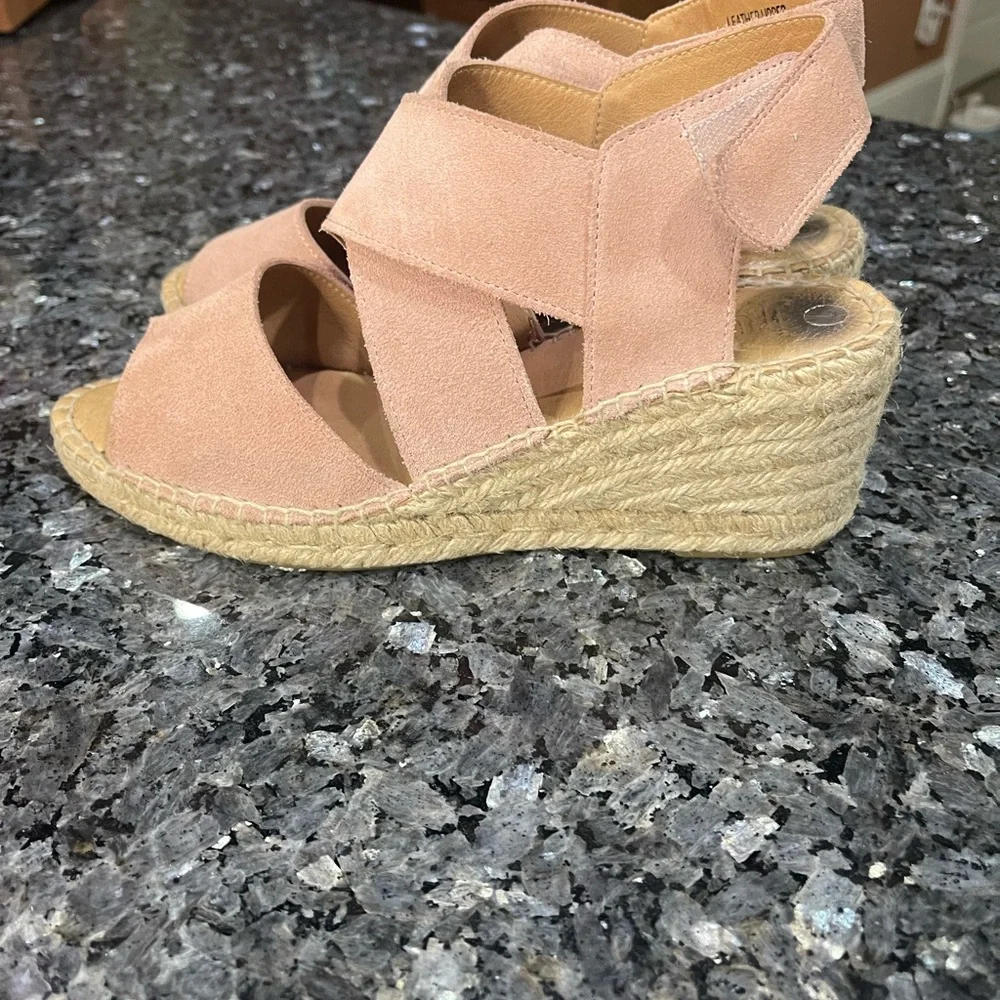 Jutelia Made in Spain Blush Espadrille Wedges Suede Adjustable Strap Size 9